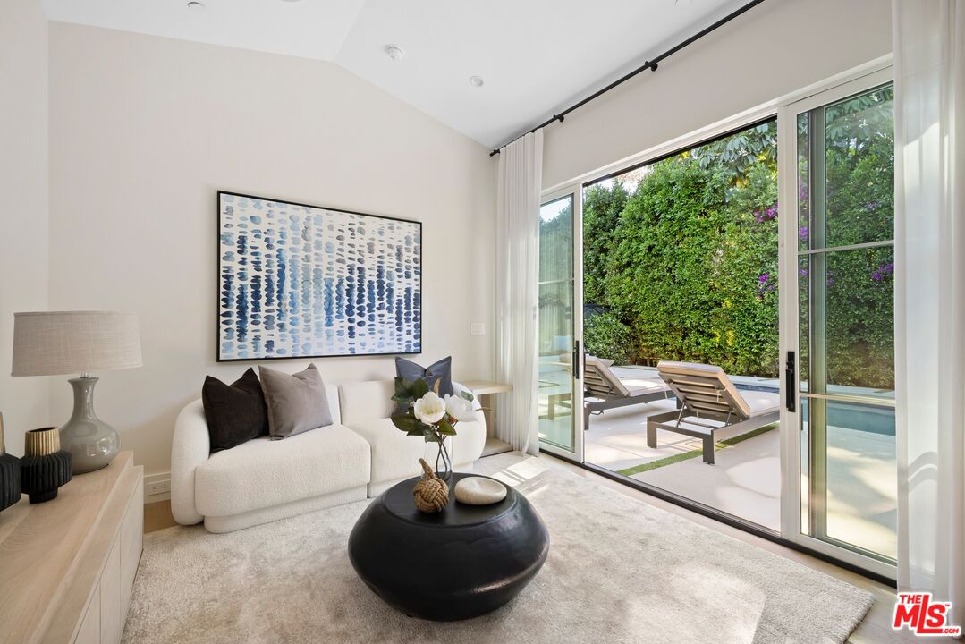 15125 Valley Vista Boulevard Sherman Oaks, CA 91403 - Photo 29 of 31