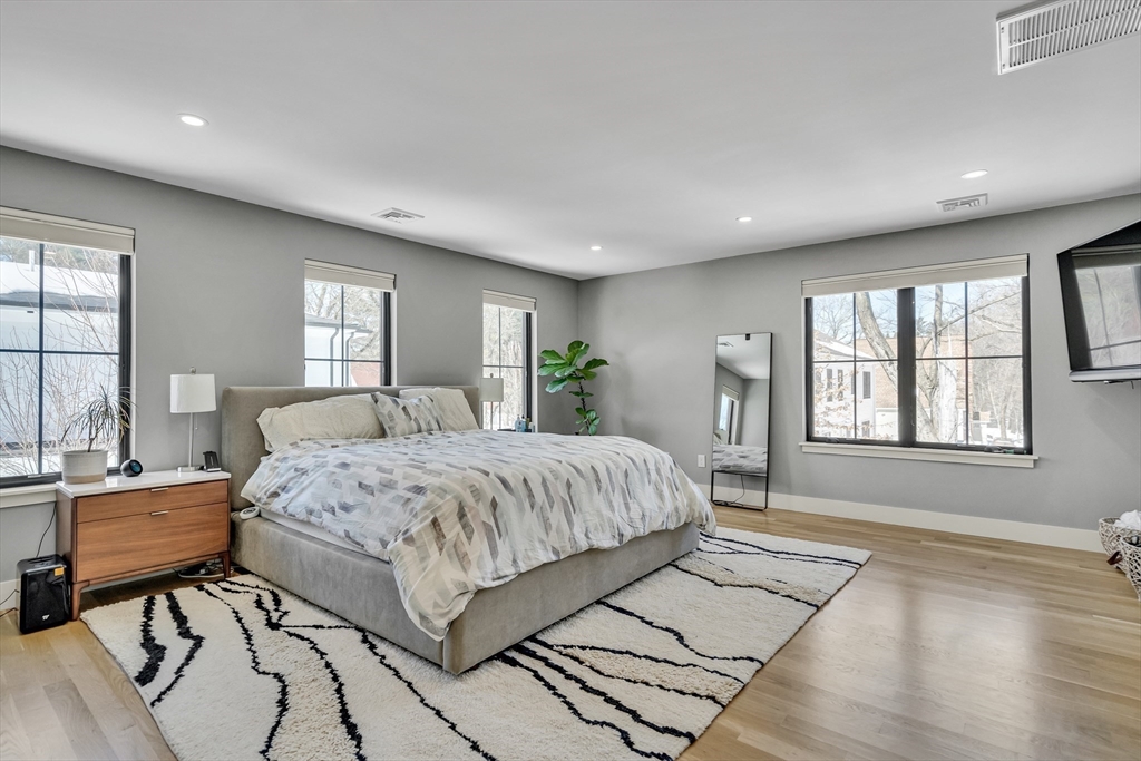 32 Lantern Lane Wellesley, MA 02481 - Photo 18 of 40