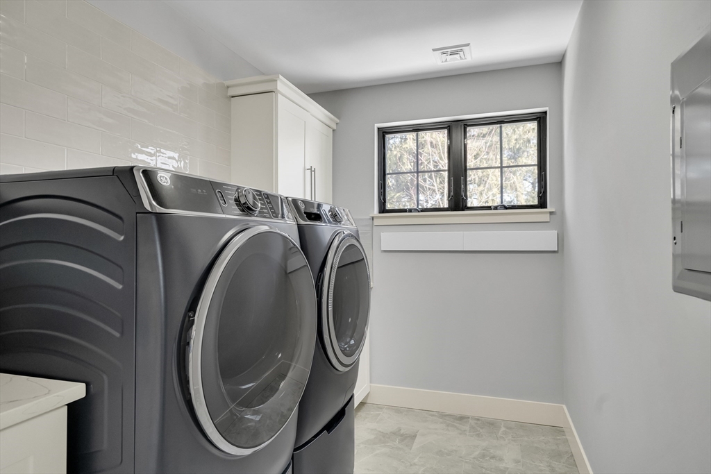 32 Lantern Lane Wellesley, MA 02481 - Photo 38 of 40