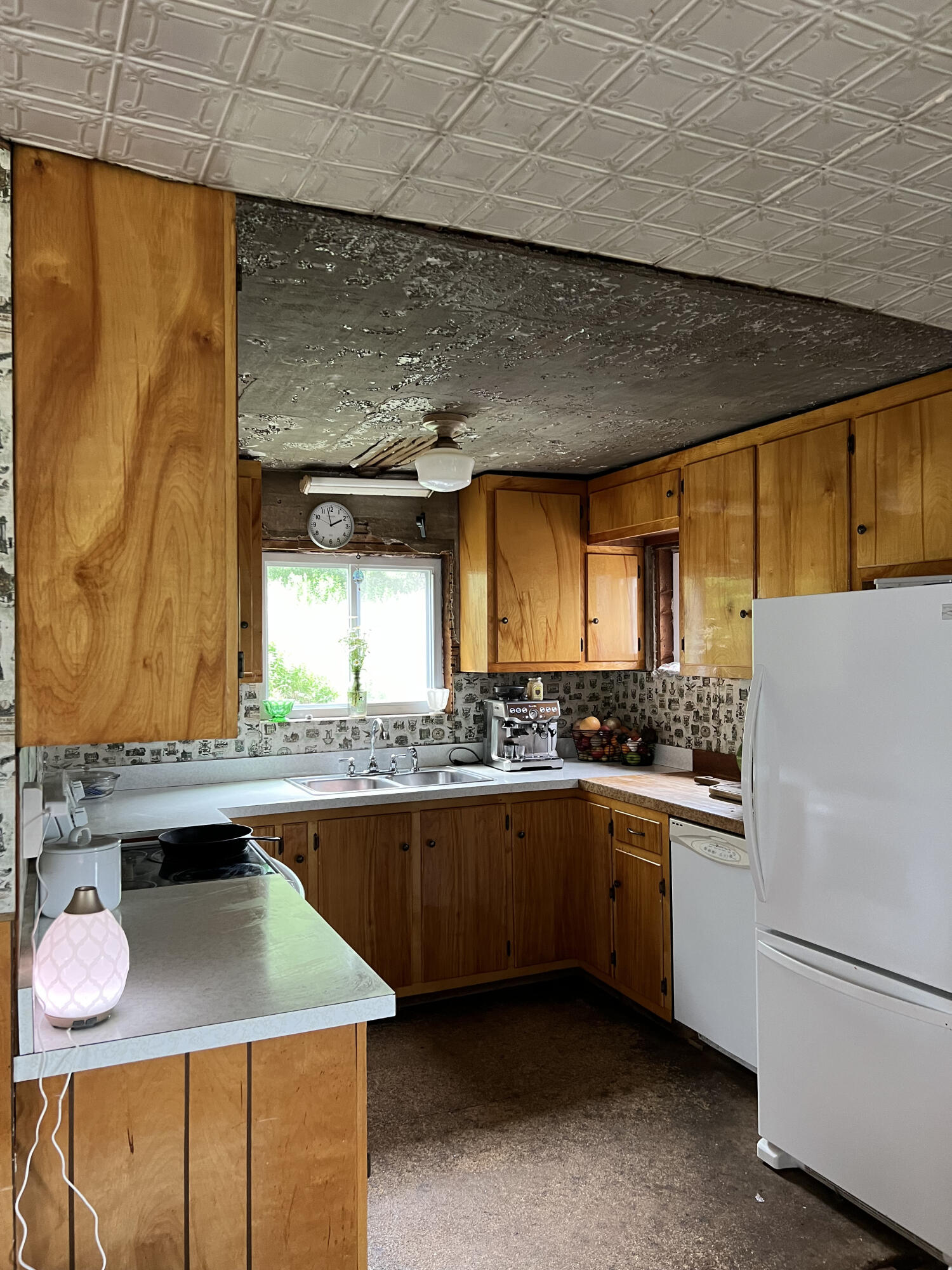 496 Airline Road Amherst, ME 04605 - Photo 17 of 23 Kitchen