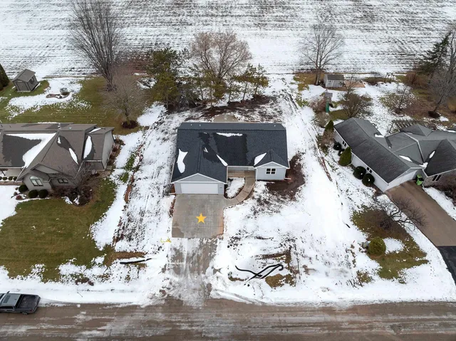 $405,900 | 8350 Pheasant Run Trail, Larsen, WI 54947