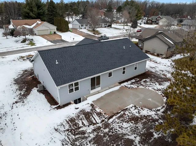 $405,900 | 8350 Pheasant Run Trail, Larsen, WI 54947