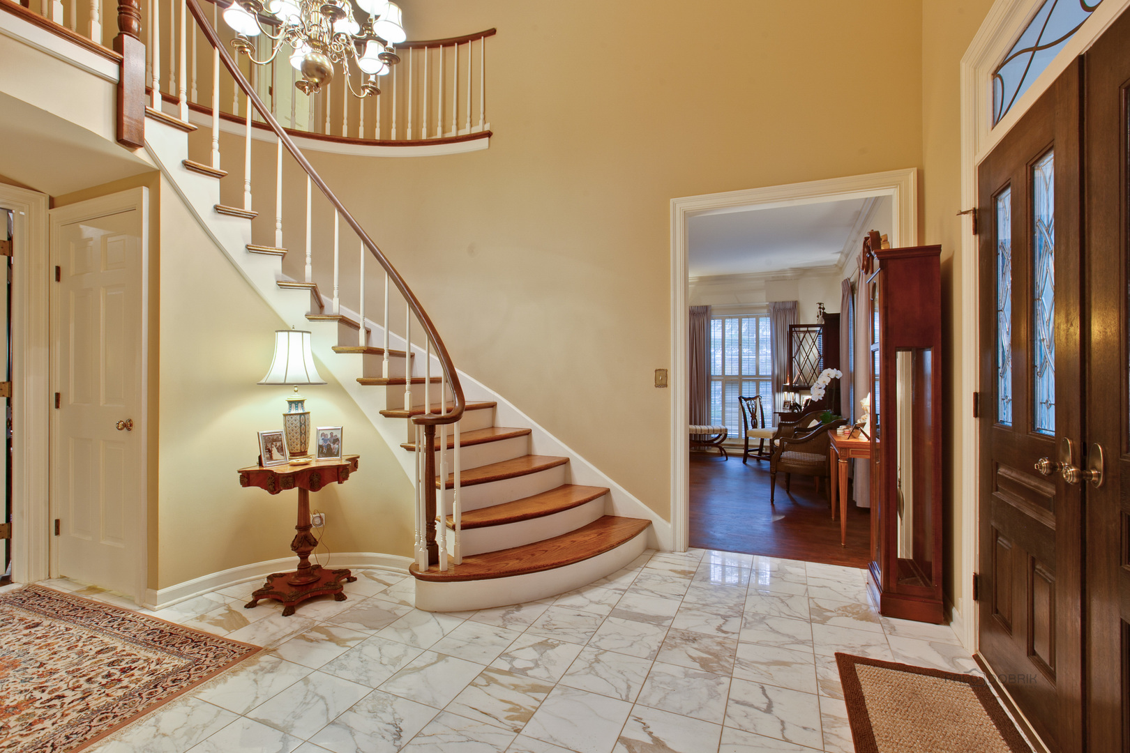 485 Rockefeller Road Lake Forest, IL 60045 - Photo 3 of 21 a view of entryway livingroom and hall