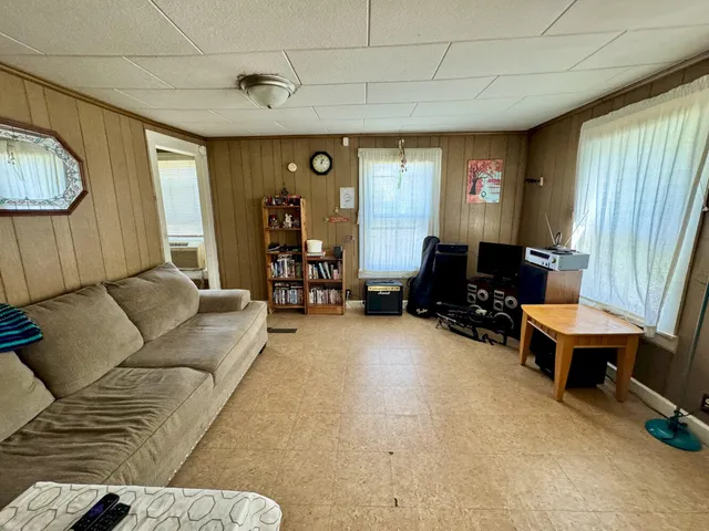 $160,000 | 15 Old Church Street, Bingham, ME 04920