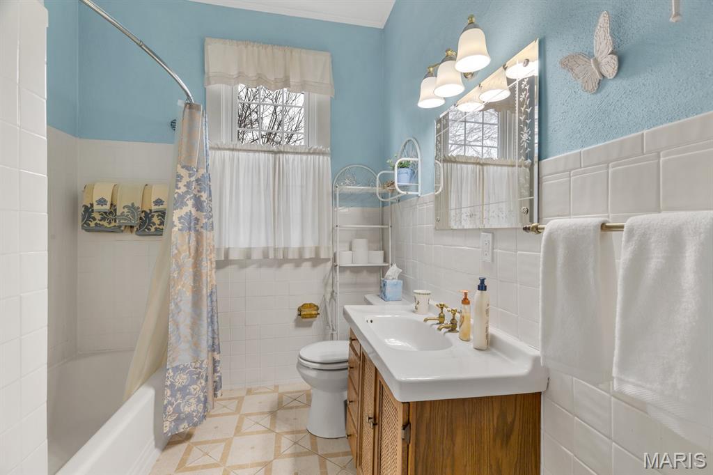 422 Adams Street Ferguson, MO 63135 - Photo 11 of 28