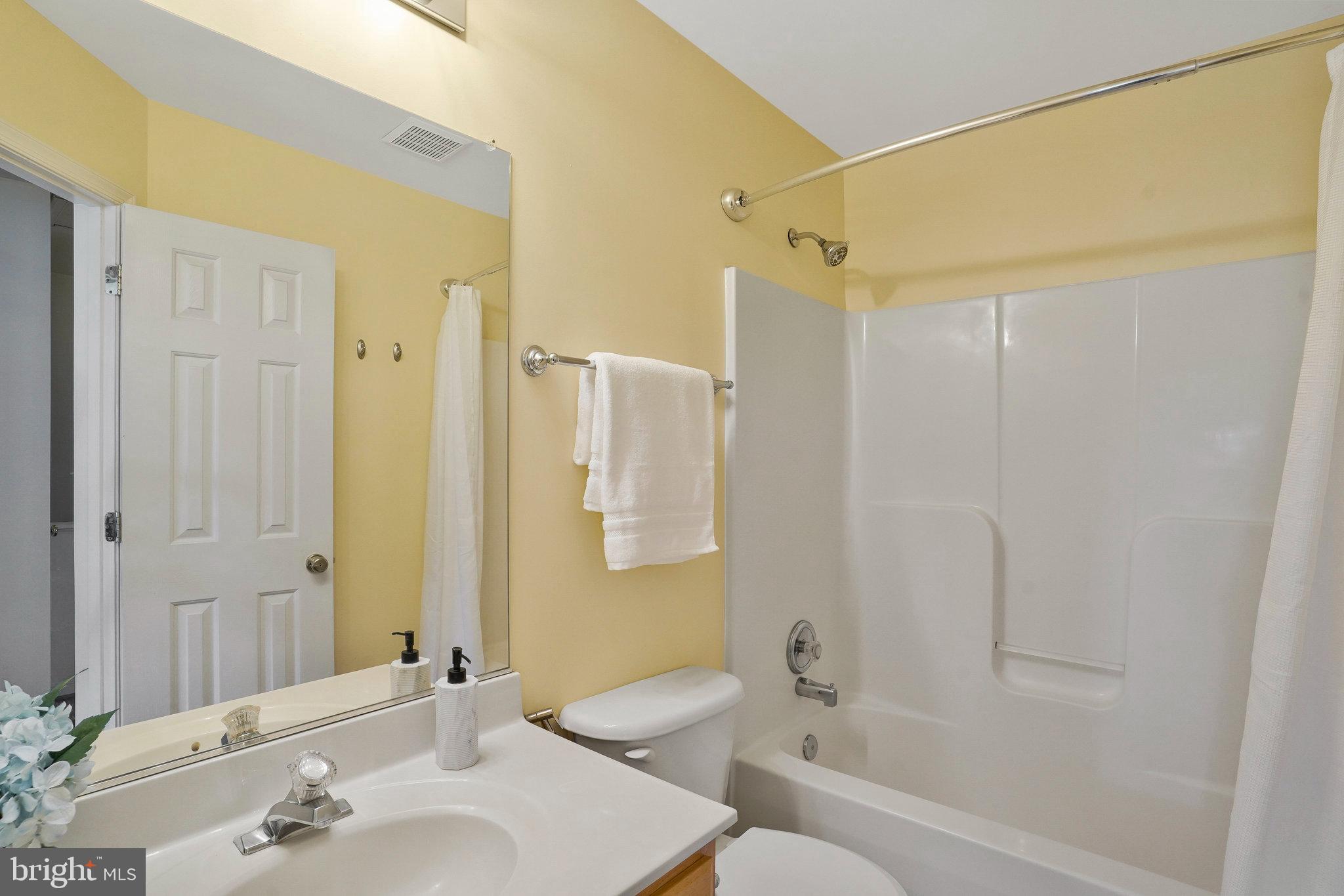 300 Torbert Loop Stafford, VA 22554 - Photo 19 of 31 Upper Level Hall Bathroom