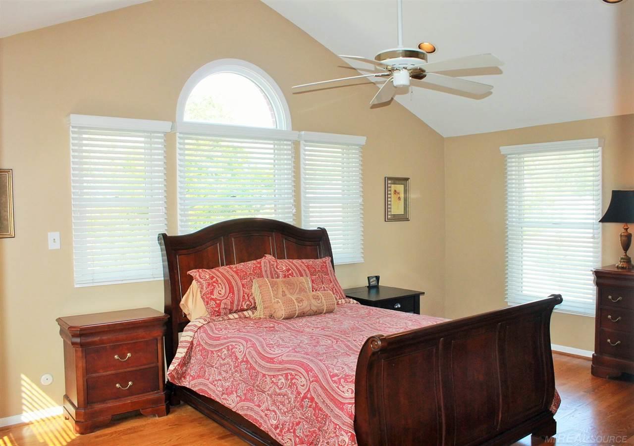 1205 Whittier Road Grosse Pointe, MI 48230 - Photo 40 of 73 31328037-39.JPG
