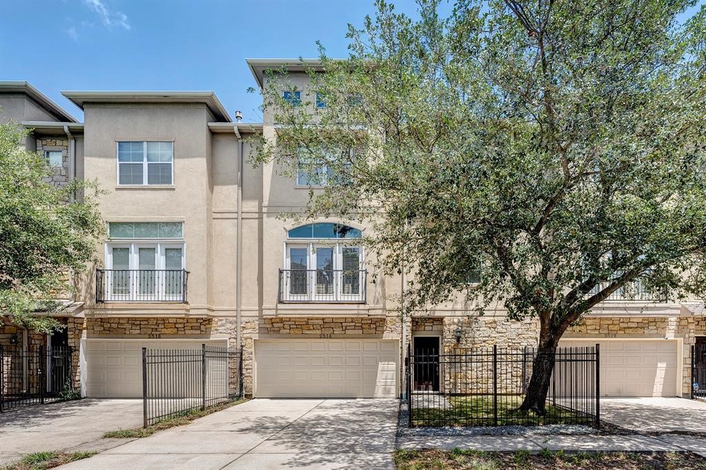 2514 Maxroy Street Houston, TX 77007 - Photo 3 of 21 a front view of a house with parking space