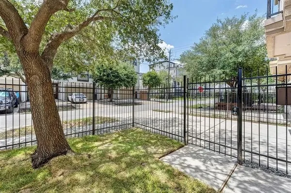 $3,100 | 2514 Maxroy Street, Houston, TX 77007