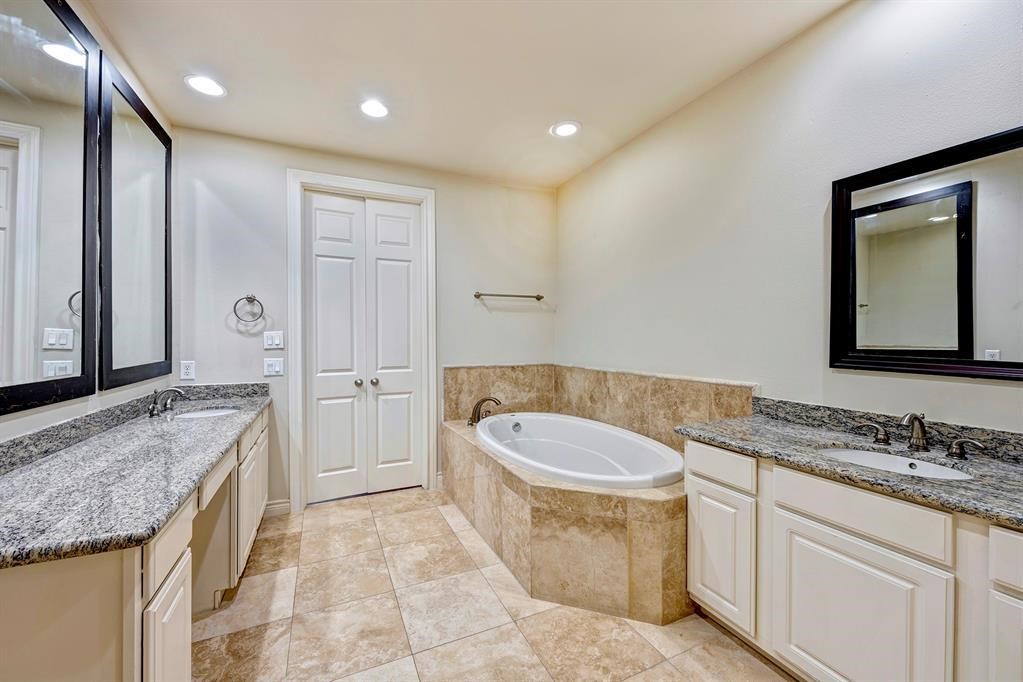 2514 Maxroy Street Houston, TX 77007 - Photo 6 of 21