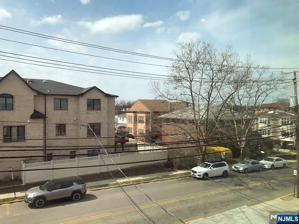 $3,200 | 421 North Avenue, Unit 2, Fort Lee, NJ 07024