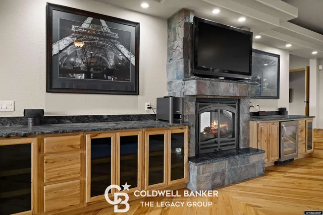 $2,100,000 | 4960 South Skyline Road, Casper, WY 82604