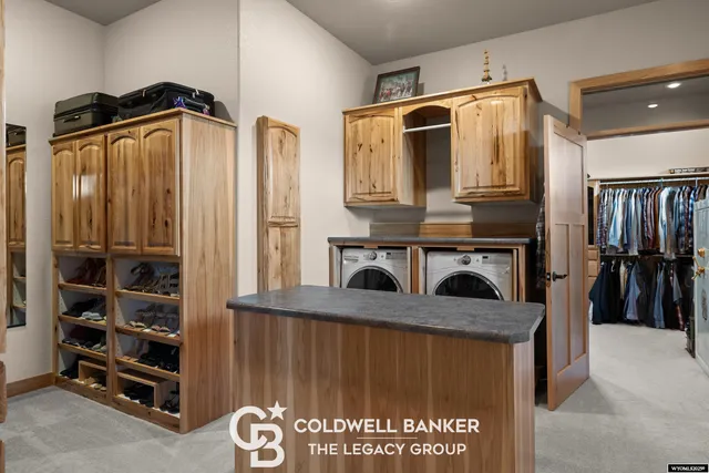 $2,100,000 | 4960 South Skyline Road, Casper, WY 82604