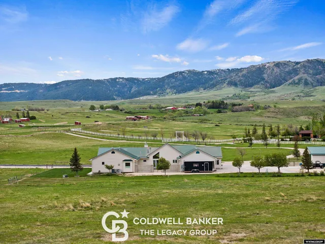 $2,100,000 | 4960 South Skyline Road, Casper, WY 82604