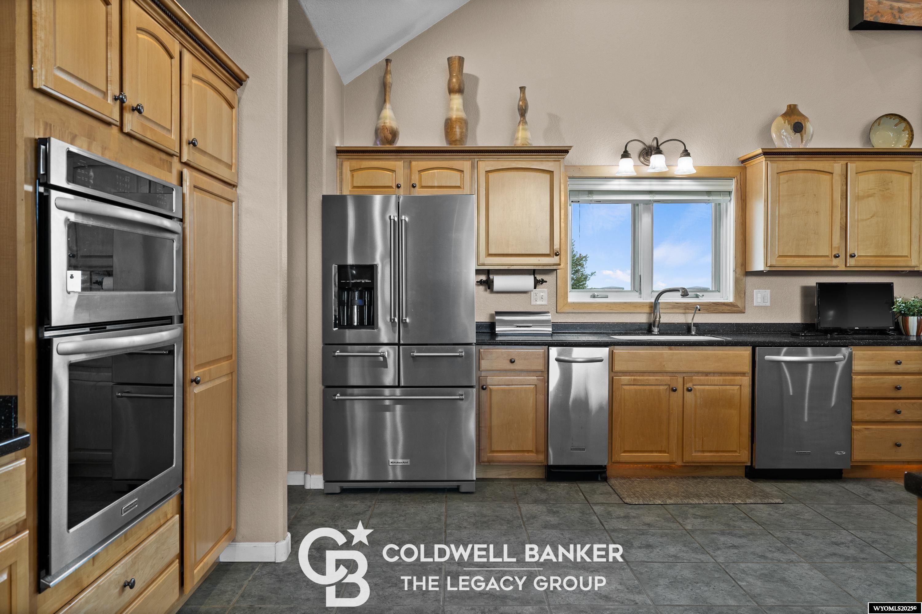 4960 South Skyline Road Casper, WY 82604 - Photo 8 of 38