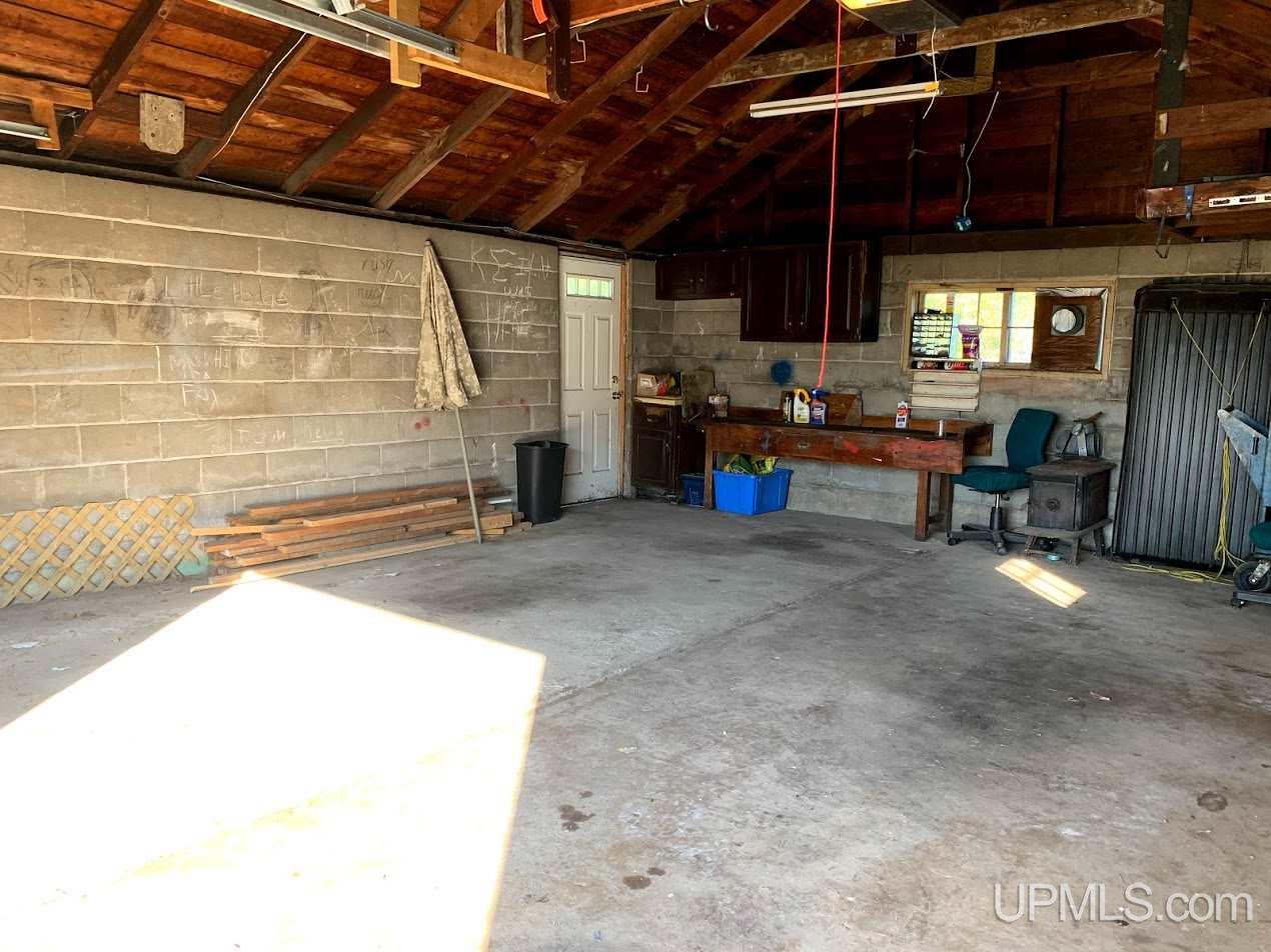 205 South Lincoln Road Escanaba, MI 49829 - Photo 5 of 22 Gallery Image 5