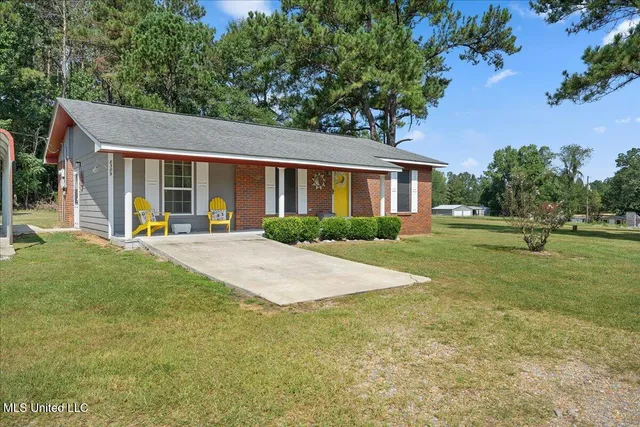 $152,000 | 8389 Highway 35, Prentiss, MS 39474