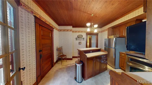 $259,900 | 114 East Main Street, Greenville, IL 62246