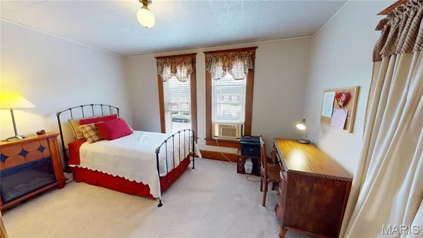 $259,900 | 114 East Main Street, Greenville, IL 62246