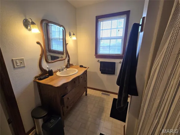 $259,900 | 114 East Main Street, Greenville, IL 62246