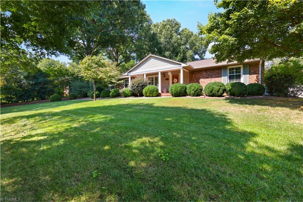 3640 Grandview Club Road Pfafftown, NC 27040 - Photo 3 of 40 Gallery Image 3
