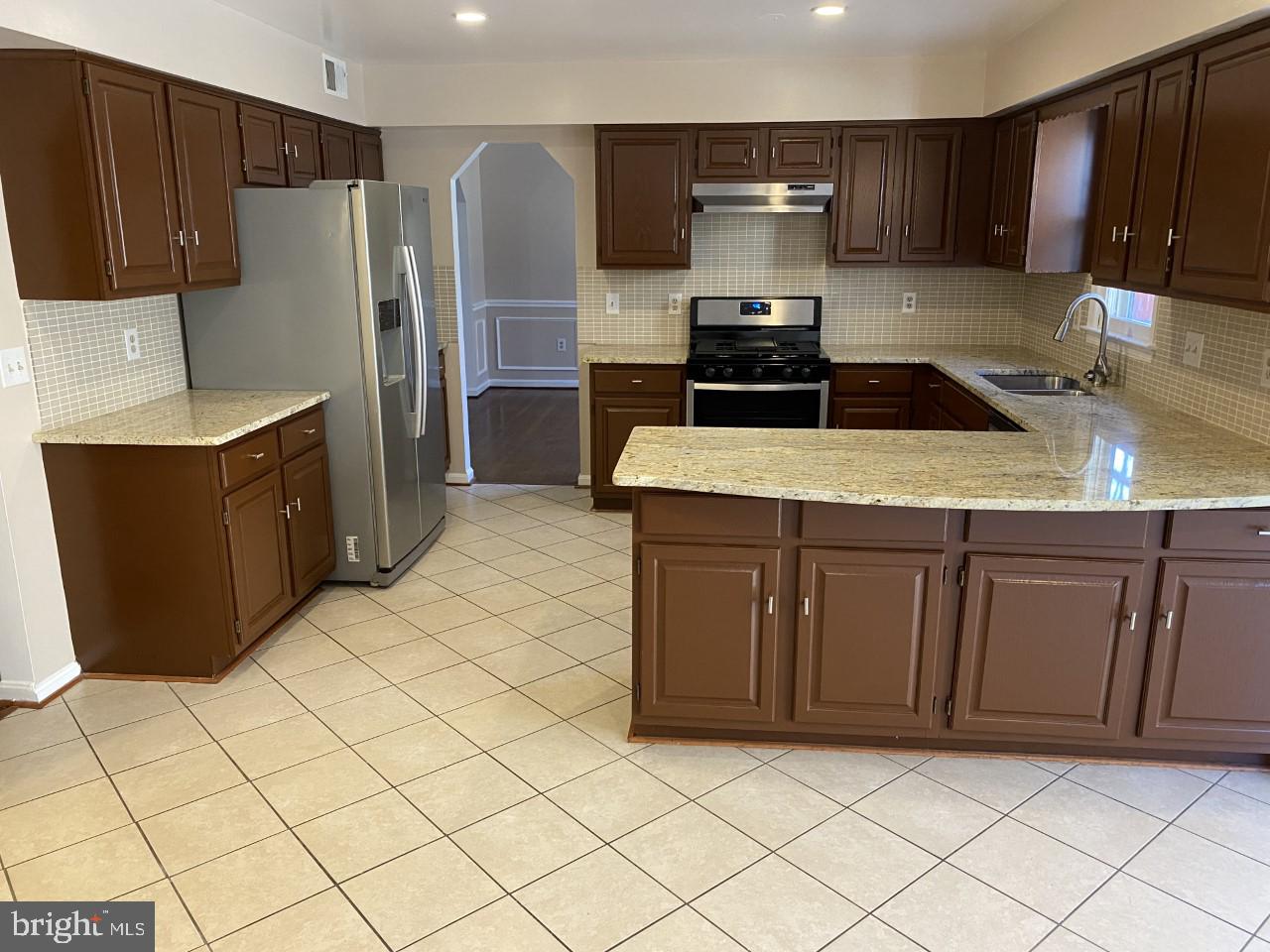 13600 Castle Cliff Way Silver Spring, MD 20904 - Photo 11 of 32 Newly renovated Kitchen