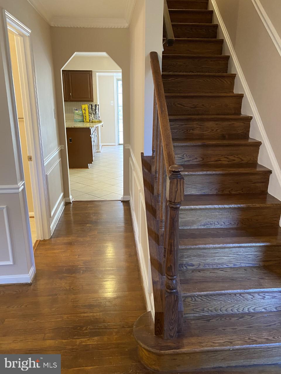 13600 Castle Cliff Way Silver Spring, MD 20904 - Photo 4 of 32 Hallway