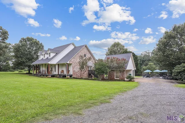 $1,150,000 | 5585 Highway 966, St. Francisville, LA 70775