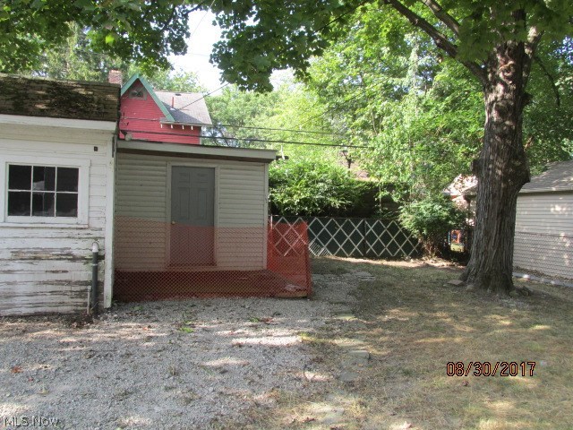 14507 Alger Road Cleveland, OH 44111 - Photo 4 of 9 Gallery Image 4