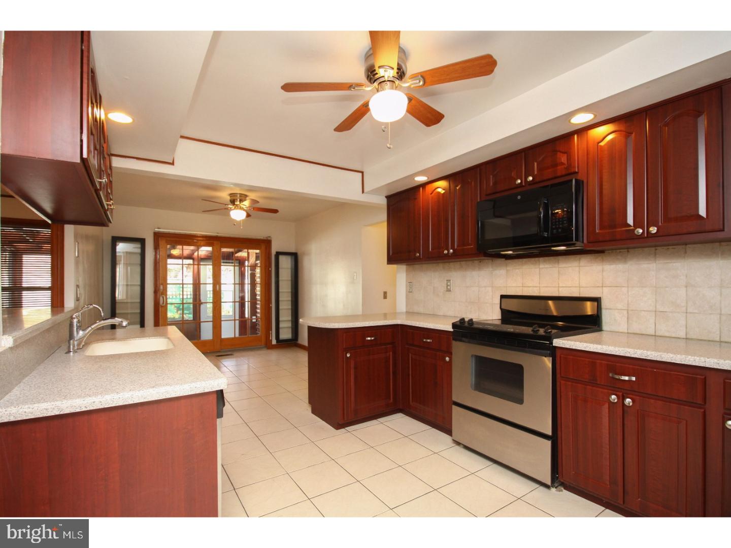 99 Hart Road Cherry Hill, NJ 08034 - Photo 3 of 24 Gallery Image 3