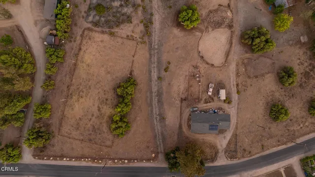 an aerial view of a entryway
