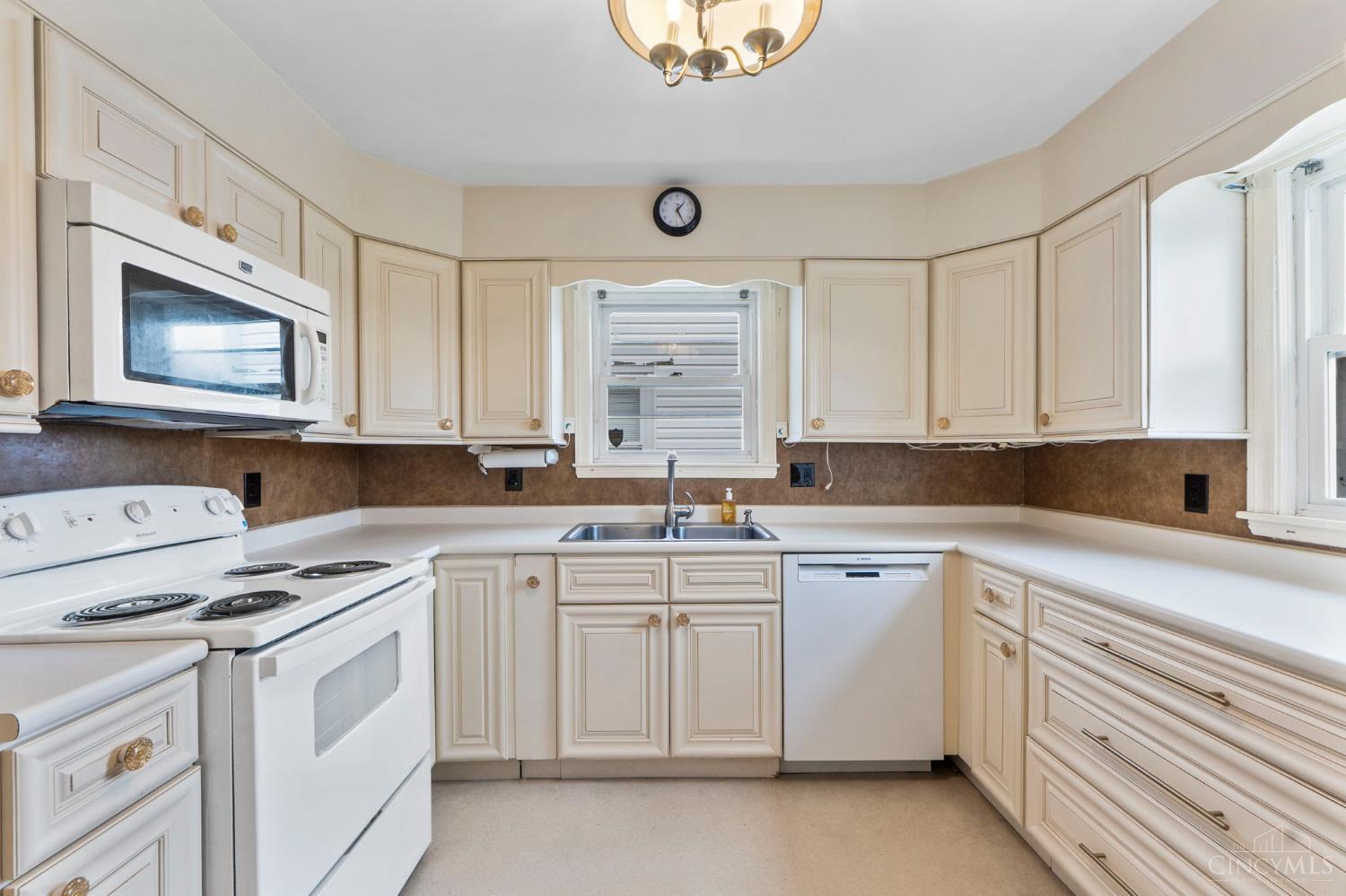 504 Ridgewood Avenue Hamilton, OH 45013 - Photo 8 of 28 Gallery Image 8