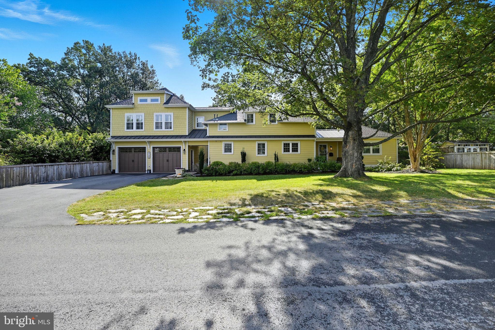 9105 Ewell Street Manassas, VA 20110 - Photo 6 of 81 Ancient maple tree graces the front yard!