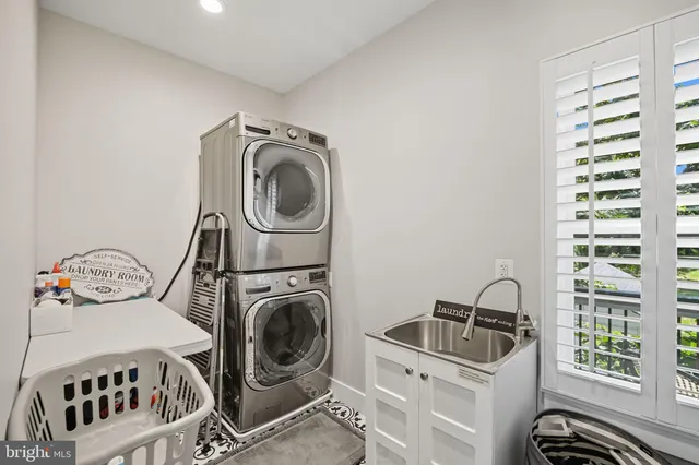 $1,100,000 | 9105 Ewell Street, Manassas, VA 20110