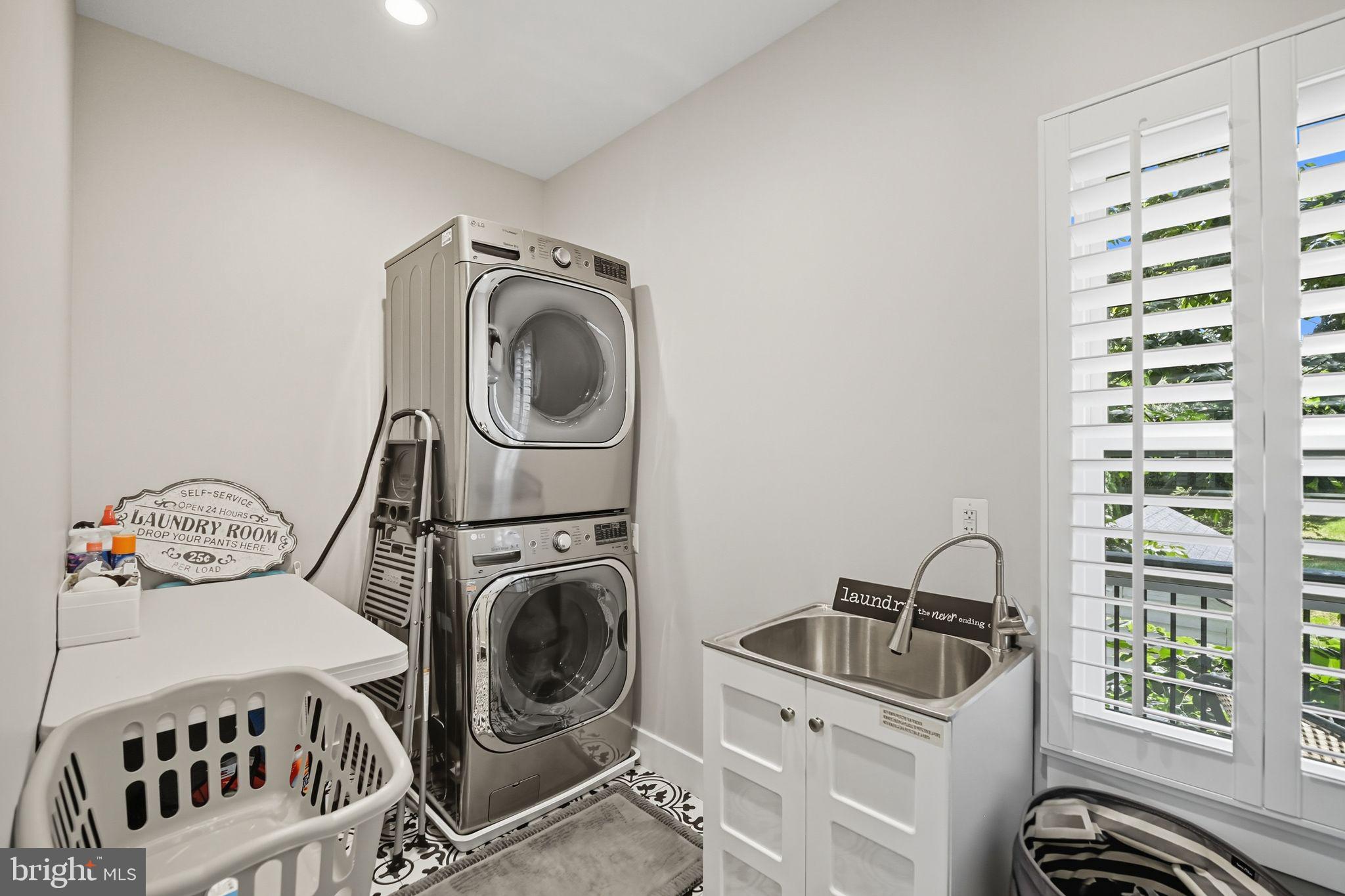 9105 Ewell Street Manassas, VA 20110 - Photo 64 of 81 Laundry room off of primary closet