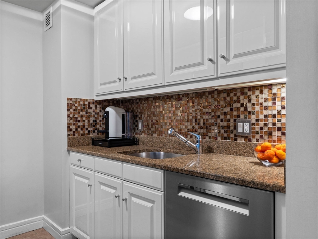 3 Avery Street, Unit 606 Boston, MA 02111 - Photo 8 of 15