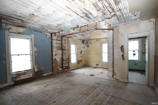 $180,000 | 196 East Main Street, Wabash, IN 46992