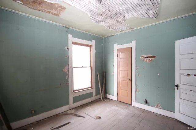 $180,000 | 196 East Main Street, Wabash, IN 46992