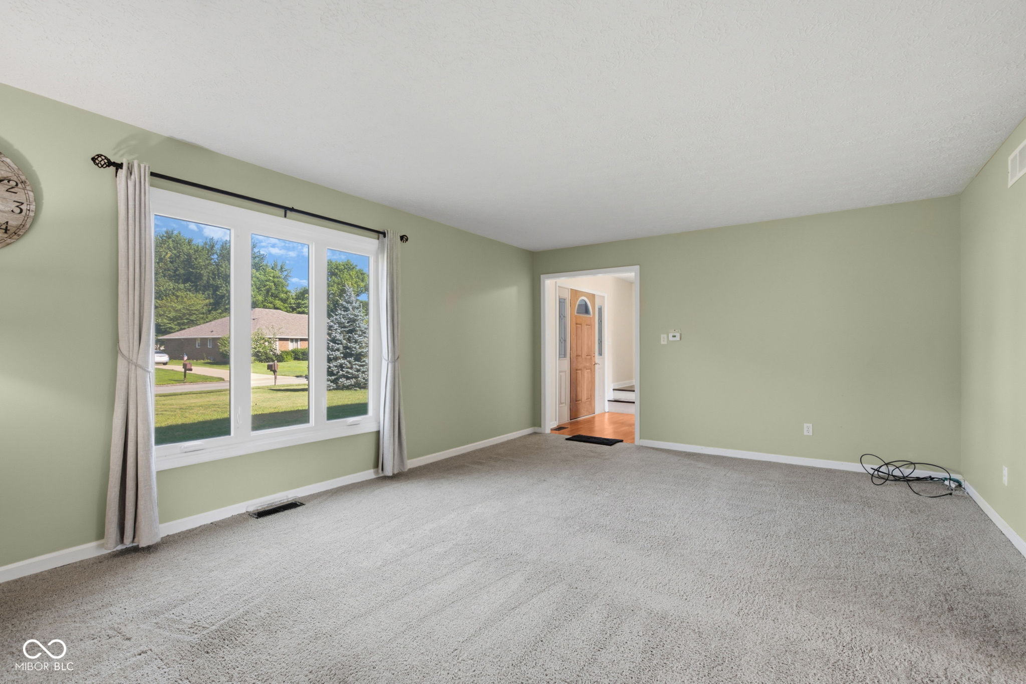 7957 Castle Lake Road Indianapolis, IN 46256 - Photo 8 of 53