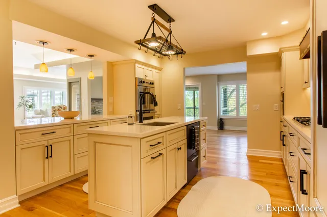 $875,000 | 632 Cascade Hills-Ridge Southeast, Grand Rapids, MI 49546