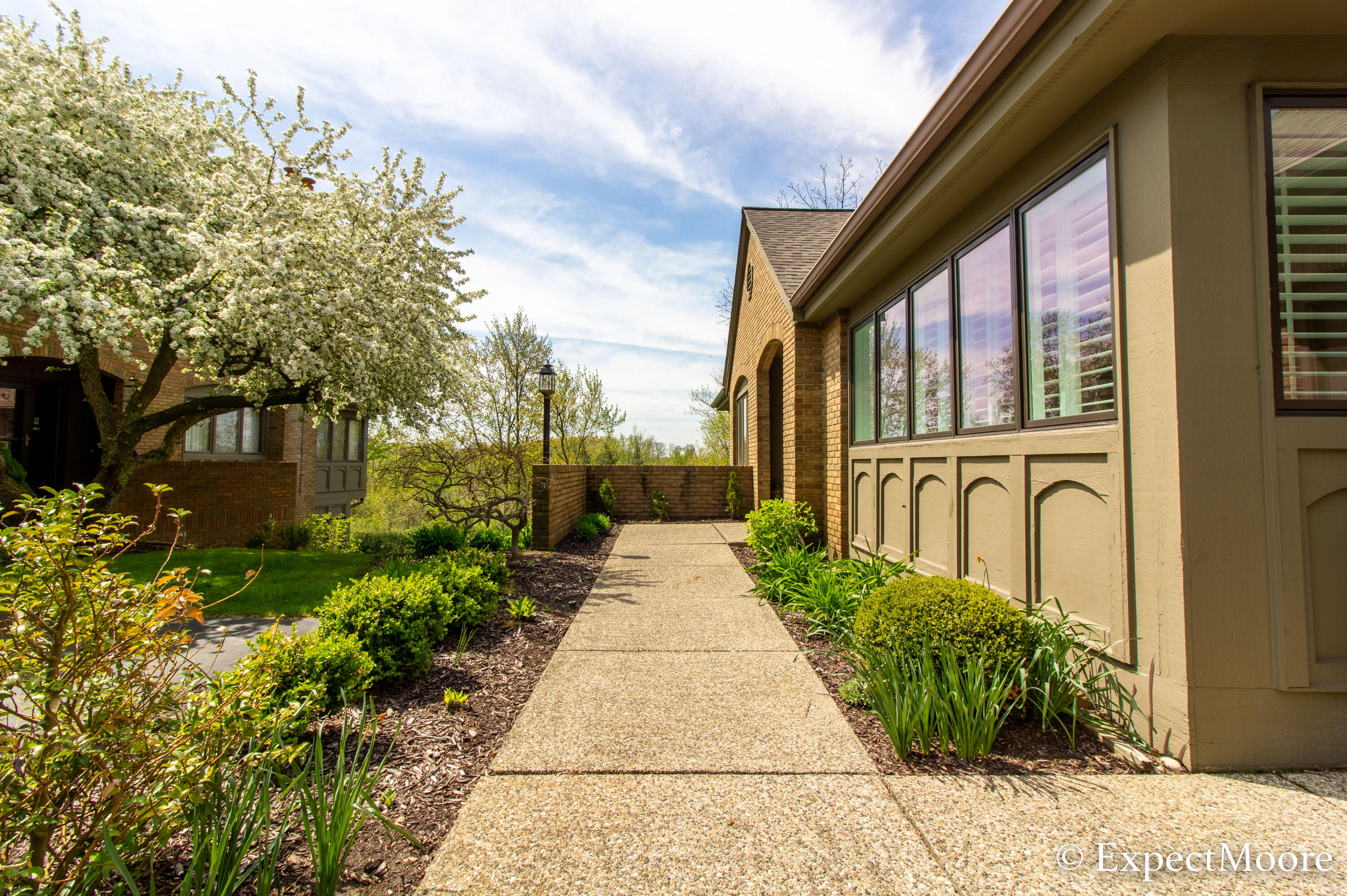 632 Cascade Hills-Ridge Southeast Grand Rapids, MI 49546 - Photo 3 of 71 632 Cascade Hills-Ridge (55 of 67)