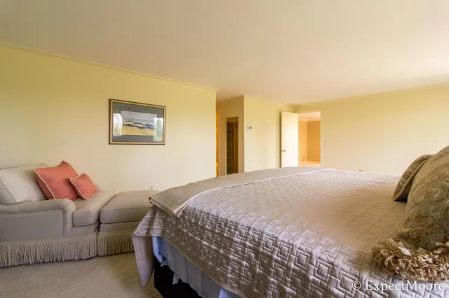 $875,000 | 632 Cascade Hills-Ridge Southeast, Grand Rapids, MI 49546