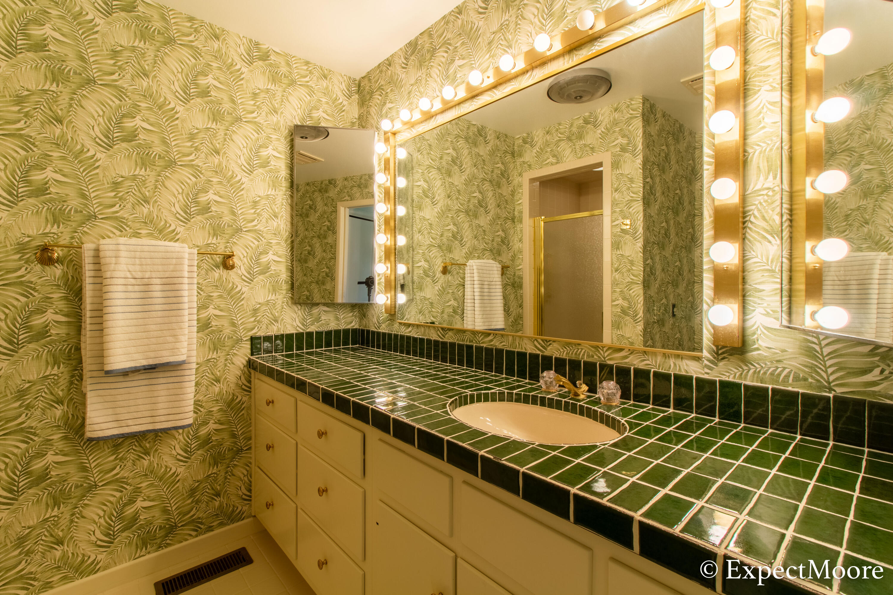 632 Cascade Hills-Ridge Southeast Grand Rapids, MI 49546 - Photo 56 of 71 632 Cascade Hills-Ridge (42 of 67)