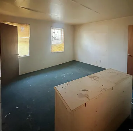 $59,500 | 5 West National Highway, Washington, IN 47501