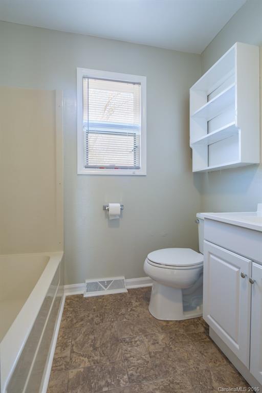 124 Morris Road Brevard, NC 28712 - Photo 8 of 10 Gallery Image 8