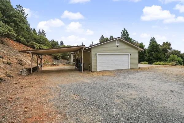 $385,000 | 18567 Sugar Pine Drive South, Pine Grove, CA 95665