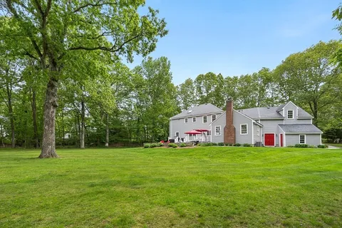 $2,100,000 | 1 Woronoco Drive, Natick, MA 01760
