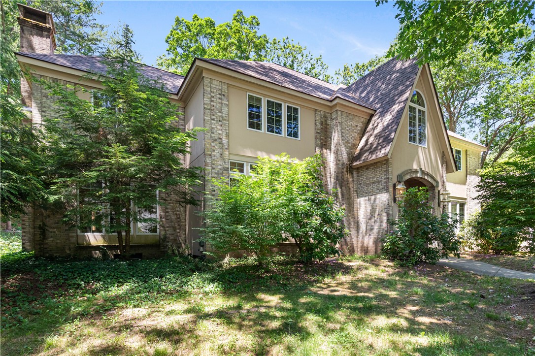 7 Kings Row Cumberland, RI 02864 - Photo 3 of 50