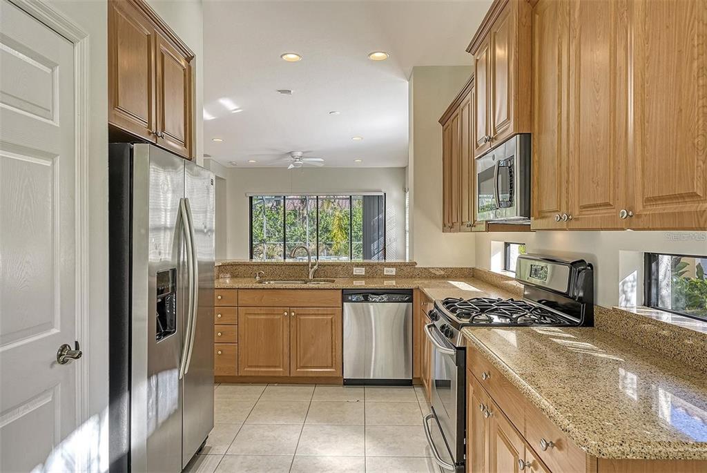 11409 Hawick Place Lakewood Ranch, FL 34202 - Photo 10 of 42