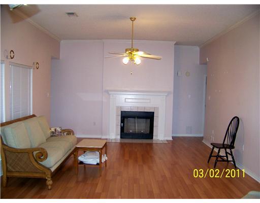 376 East Suncrest Loop Slidell, LA 70458 - Photo 2 of 21 Gallery Image 2